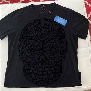Men's Black Skull Graphic Tee